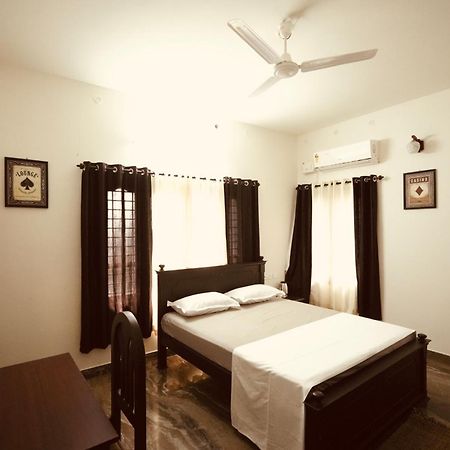 Daffodils Inn Alappuzha ภายนอก รูปภาพ