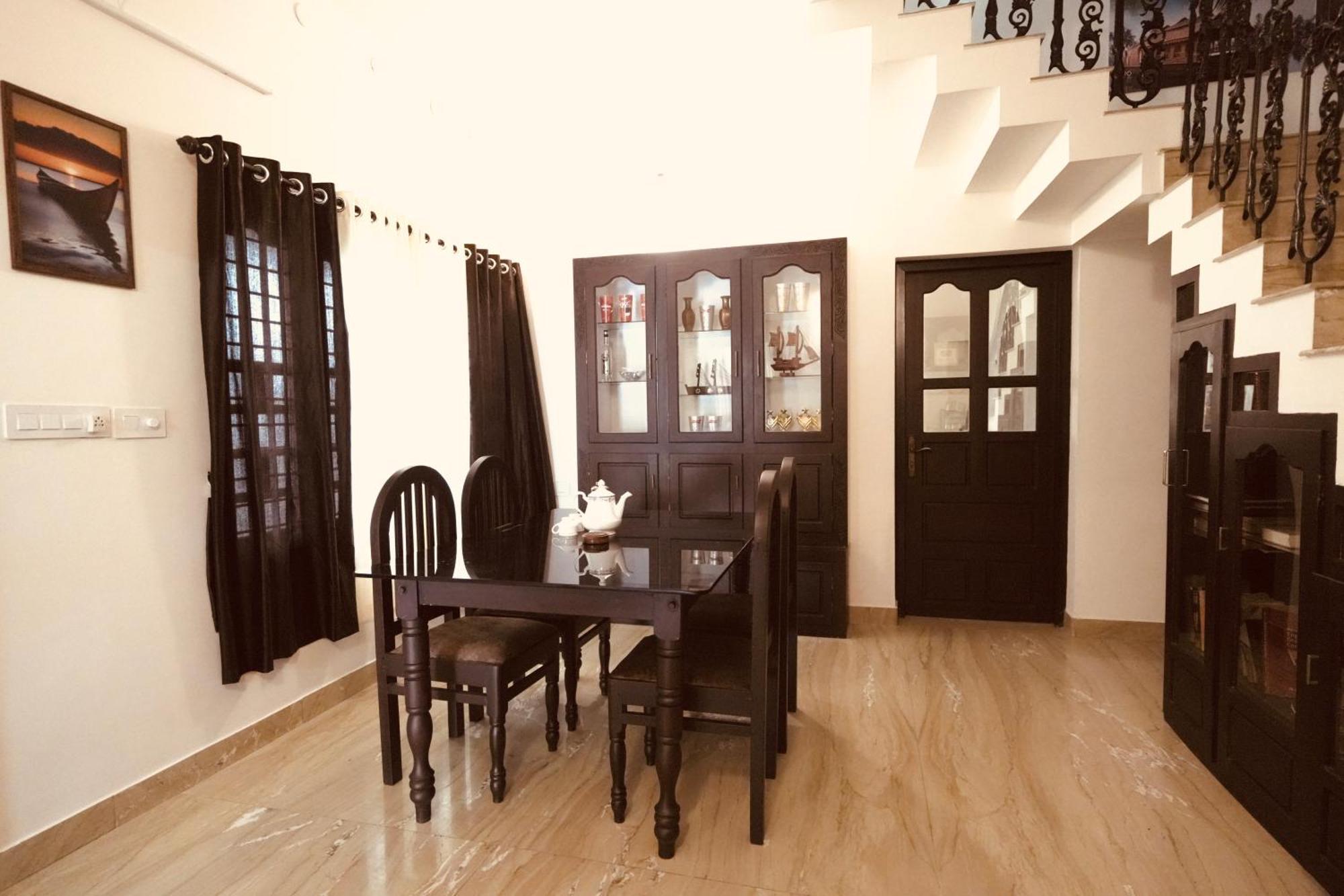 Daffodils Inn Alappuzha ภายนอก รูปภาพ