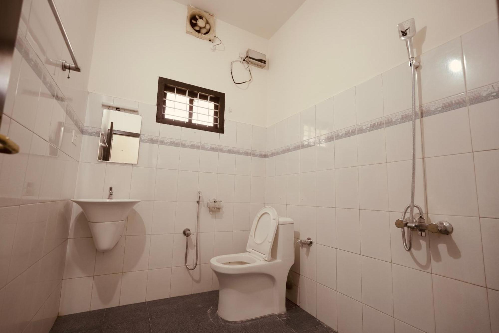 Daffodils Inn Alappuzha ภายนอก รูปภาพ