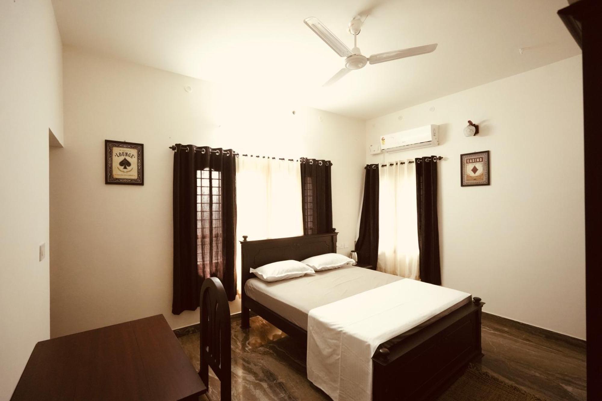 Daffodils Inn Alappuzha ภายนอก รูปภาพ